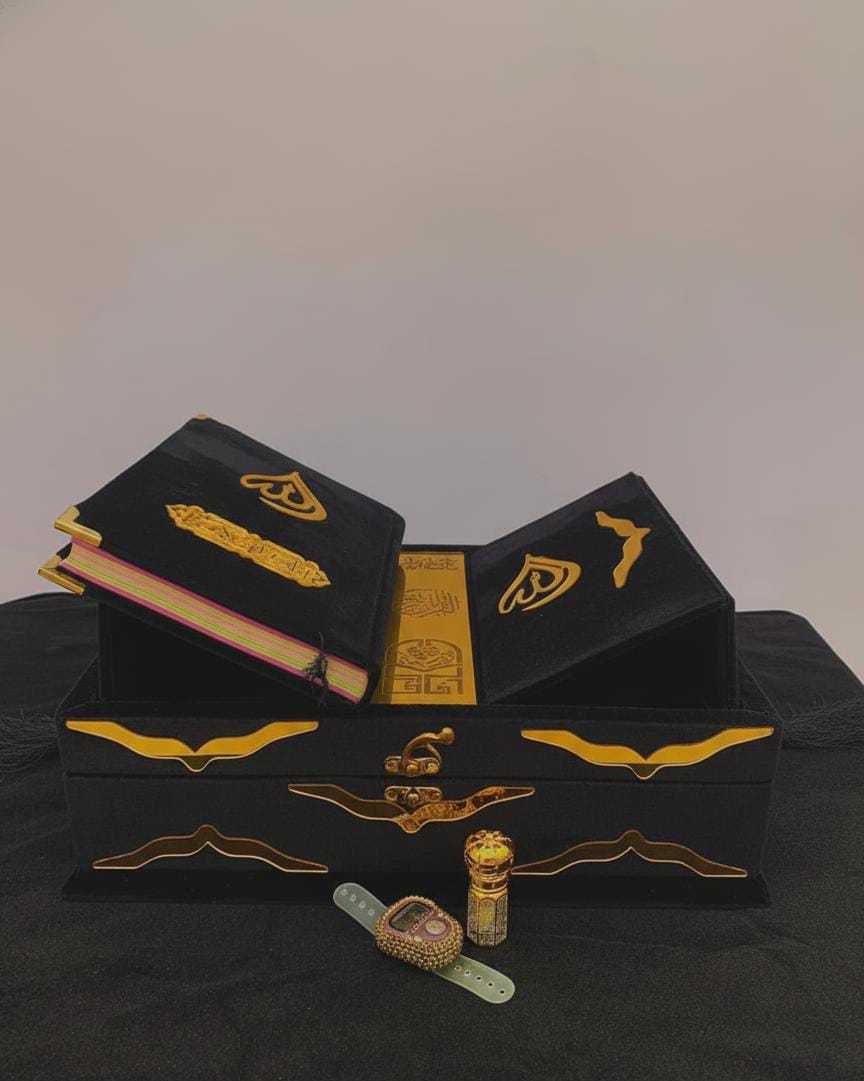 The Luxury Velvet Quran Gift Set Available in 3 Different Colours.